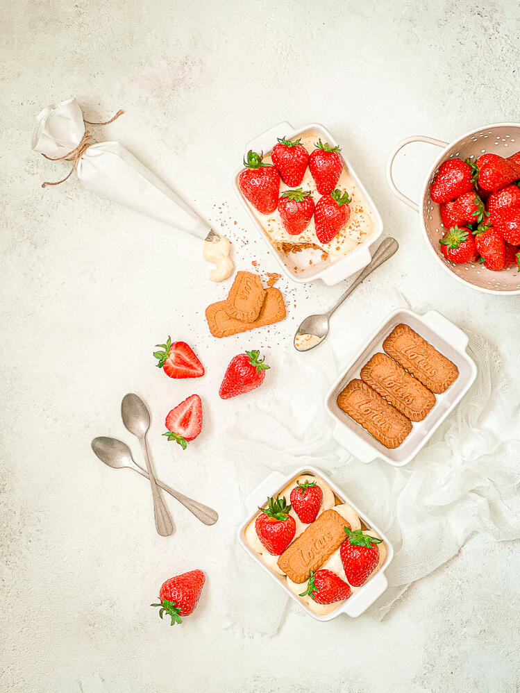 Photo de tiramisu aux fraises et speculos